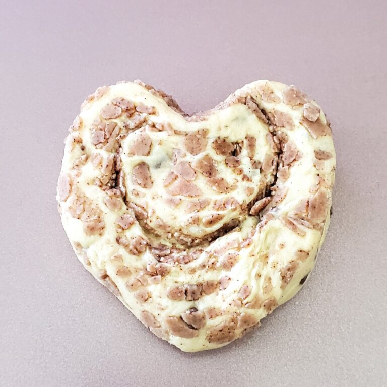 How to Make Heart Shaped Cinnamon Rolls