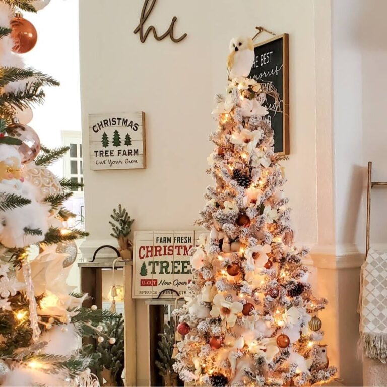 Correct order to decorate a Christmas Tree